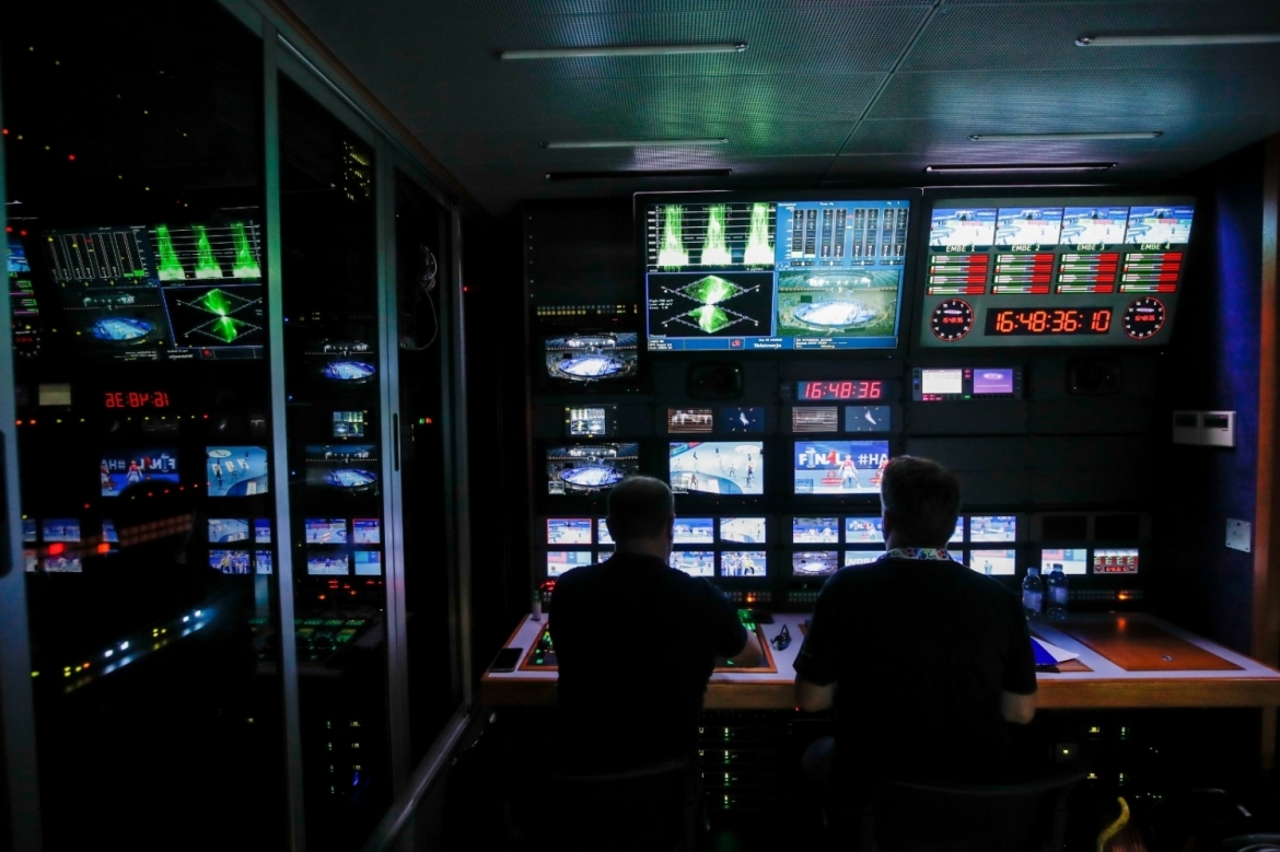 TV broadcast TV broadcast