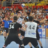 Reigning champions dominant in season opener versus Metalurg